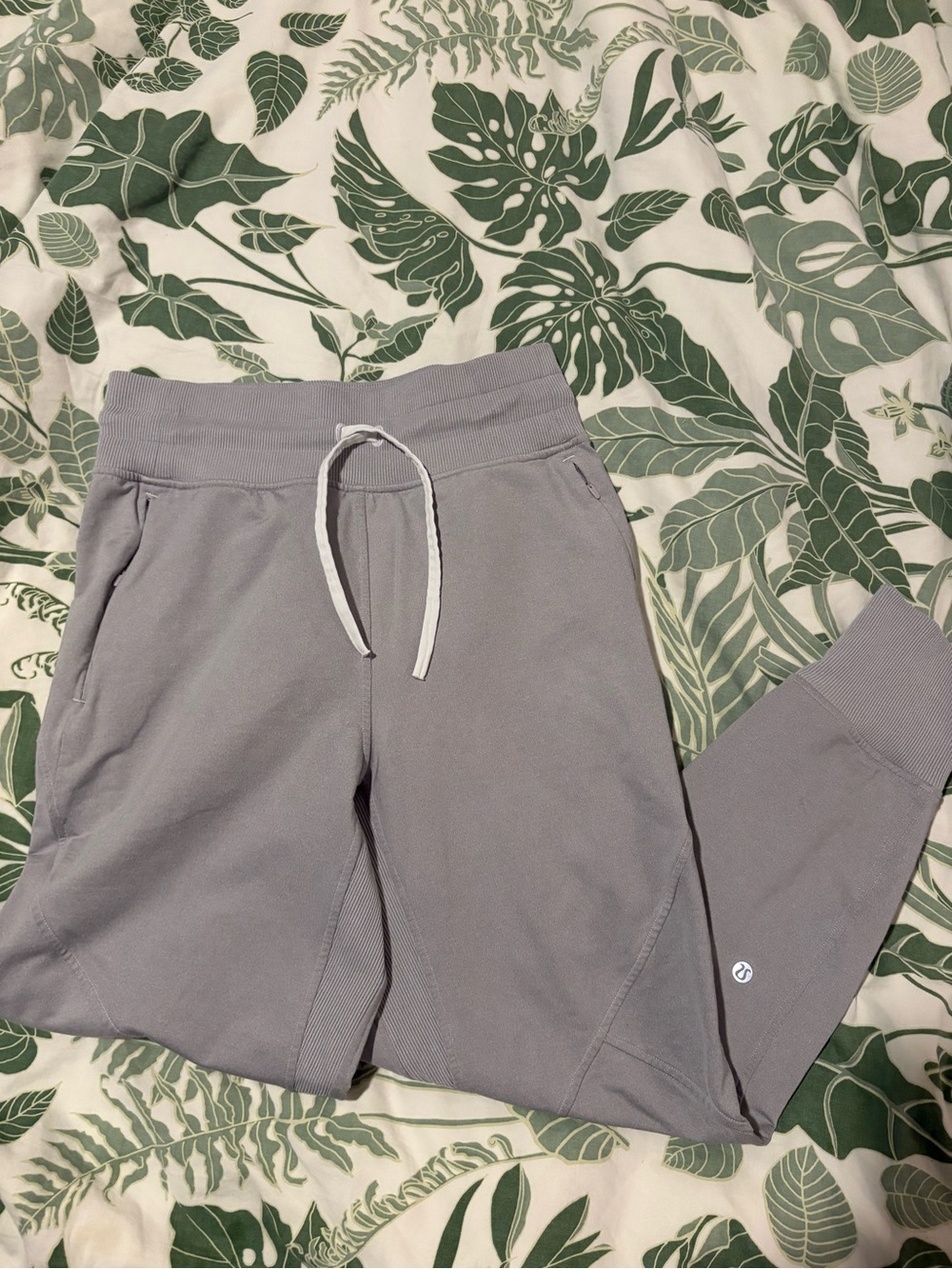 lululemon athletica Light Gray Drawstring Joggers